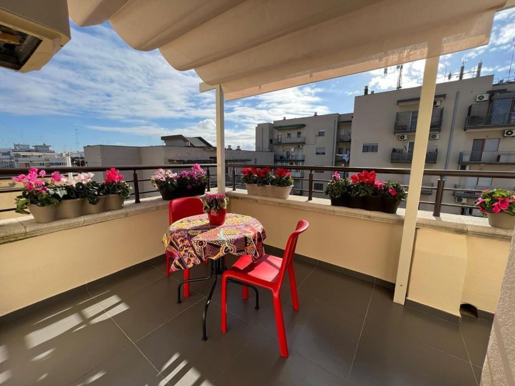 Апартаменты Attico Stazione - Montello 16 Бари Экстерьер фото